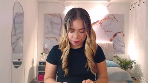 Snapshot of _tiffany1 chatting on October 2025 06:25:02 PM _tiffany1 online show from October 2025 06:25:02 PM