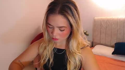 Snapshot of _tiffany1 chatting on February 2026 06:06:02 PM _tiffany1 online show from February 2026 06:06:02 PM