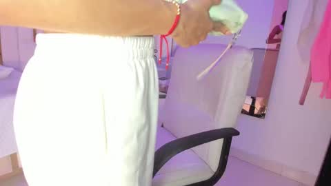 Rousse  online show from December 2025 08:03:02 PM