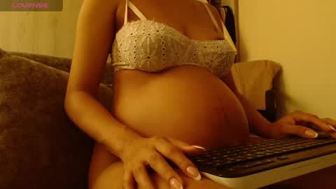 Rousse  online show from May 2026 08:28:02 PM