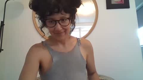 _tutti_frutti_ online show from June 2026 10:10:01 PM