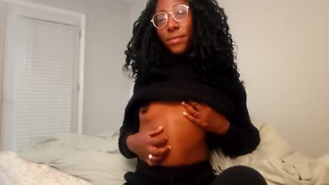  twiddleree  online show from November 2025 02:34:02 AM