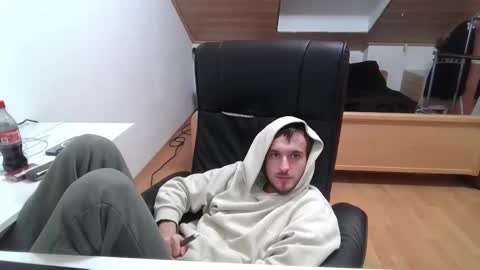 Snapshot of _v_l_a_d_ chatting on November 2025 06:51:01 PM Vlad online show from November 2025 06:51:01 PM