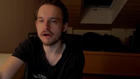 Snapshot of _v_l_a_d_ chatting on March 2026 04:09:01 AM Vlad online show from March 2026 04:09:01 AM