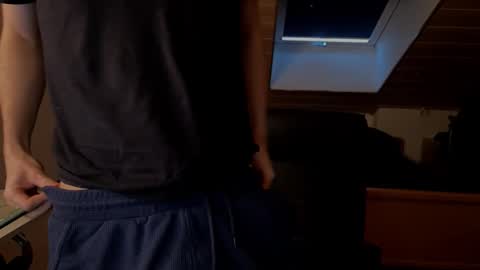 Snapshot of _v_l_a_d_ chatting on March 2026 06:06:01 AM Vlad online show from March 2026 06:06:01 AM