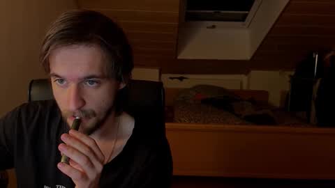 Snapshot of _v_l_a_d_ chatting on March 2026 06:24:02 PM Vlad online show from March 2026 06:24:02 PM