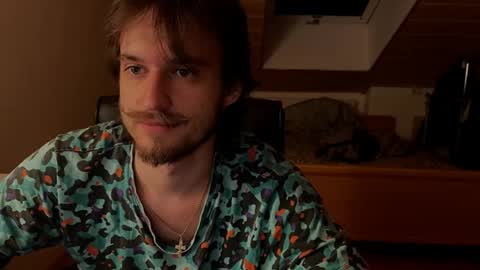 Snapshot of _v_l_a_d_ chatting on March 2026 11:06:01 PM Vlad online show from March 2026 11:06:01 PM