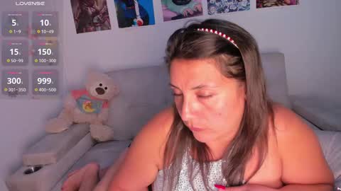 Snapshot of _vanebrown87 chatting on January 2025 11:00:01 PM vanesa online show from January 2025 11:00:01 PM