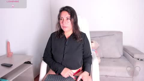 Snapshot of _vanebrown87 chatting on March 2025 09:50:01 AM vanesa online show from March 2025 09:50:01 AM