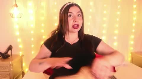 Karina online show from October 2025 01:25:01 PM