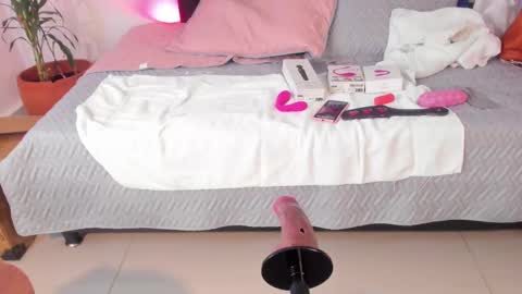 Veronica online show from February 2025 12:44:02 PM