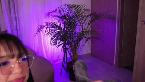 VICTORIA online show from September 2025 11:32:02 PM