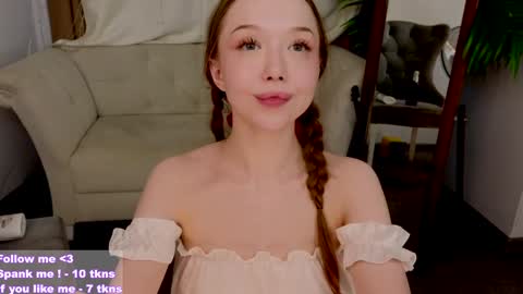 Snapshot of _violet_mills_ chatting on January 2025 02:29:01 AM Violet online show from January 2025 02:29:01 AM