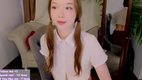 Snapshot of _violet_mills_ chatting on March 2025 02:29:01 AM Violet online show from March 2025 02:29:01 AM