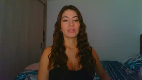 Snapshot of _violeta_white_ chatting on January 2025 10:28:02 PM Violeta online show from January 2025 10:28:02 PM