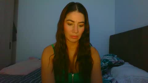 Snapshot of _violeta_white_ chatting on January 2025 11:34:02 PM Violeta online show from January 2025 11:34:02 PM