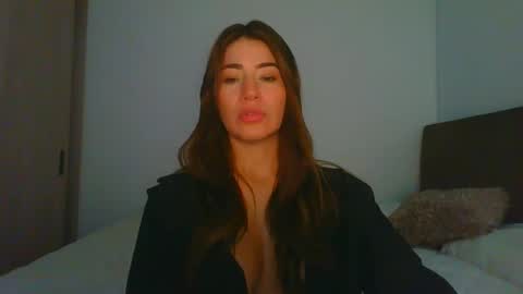 Snapshot of _violeta_white_ chatting on January 2025 01:16:01 AM Violeta online show from January 2025 01:16:01 AM