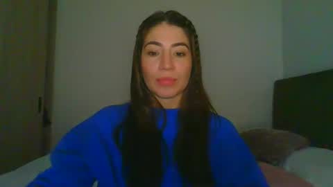 Snapshot of _violeta_white_ chatting on January 2025 12:18:01 AM Violeta online show from January 2025 12:18:01 AM