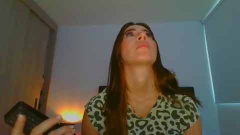 Violeta  online show from February 2025 10:09:02 PM