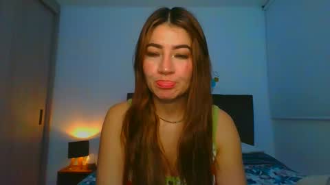 Snapshot of _violeta_white_ chatting on March 2025 02:19:02 AM Violeta online show from March 2025 02:19:02 AM