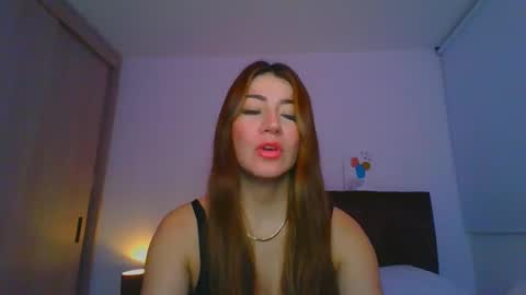 Snapshot of _violeta_white_ chatting on March 2025 12:40:02 AM Violeta online show from March 2025 12:40:02 AM
