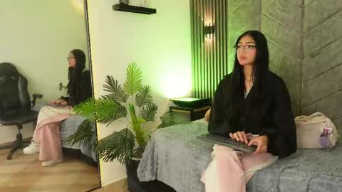   online show from April 2026 08:07:01 PM