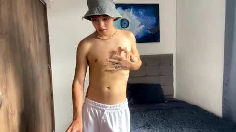 Snapshot of _walker007 chatting on December 2024 07:11:01 PM Aron Walker online show from December 2024 07:11:01 PM