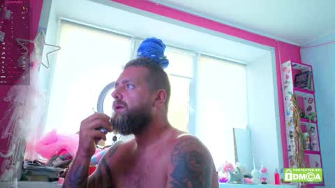 Snapshot of _wayan_ chatting on October 2025 10:27:02 AM Wayan online show from October 2025 10:27:02 AM