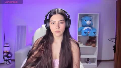 Snapshot of _wdreamgirl chatting on November 2025 07:41:02 AM Fernanda online show from November 2025 07:41:02 AM