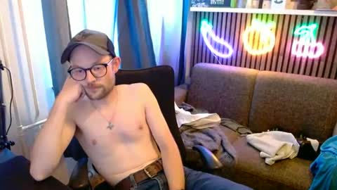 _whoisthatguy_ online show from July 2026 04:00:01 PM