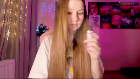 Snapshot of _witch__ chatting on February 2025 07:49:02 AM Enni online show from February 2025 07:49:02 AM