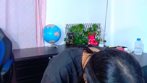 Snapshot of _xxxlittlegirl chatting on February 2025 12:16:01 PM ZARA online show from February 2025 12:16:01 PM