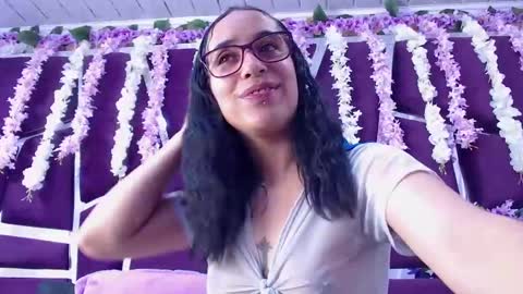 Snapshot of _yeinlyn_ chatting on January 2025 03:02:01 AM yeeeen online show from January 2025 03:02:01 AM