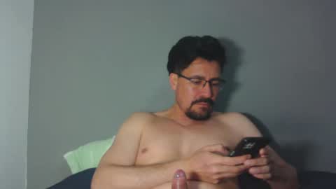 _yjesneth2011 online show from October 2025 11:46:01 PM