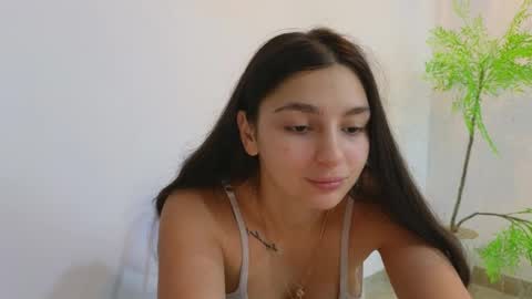 Niki online show from May 2026 10:49:02 PM