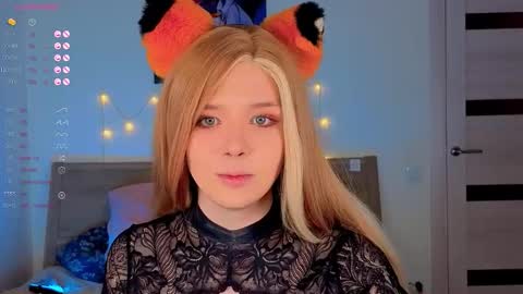 LITTLE FOX online show from January 2026 04:11:02 PM