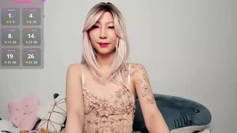 Mia online show from June 2026 10:27:02 PM