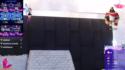 Yuyi online show from January 2025 05:09:02 PM