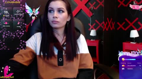 Yuyi online show from January 2025 02:17:02 PM