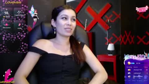 Yuyi online show from March 2025 05:18:01 PM