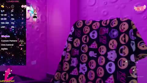 Snapshot of _yuyi chatting on November 2025 12:59:01 PM Yuyi online show from November 2025 12:59:01 PM