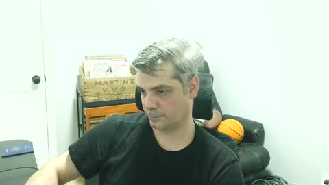 Snapshot of _zeus____ chatting on December 2025 01:22:02 AM Zeus online show from December 2025 01:22:02 AM