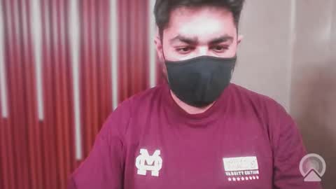 Sleepy owl online show from October 2025 09:02:01 AM