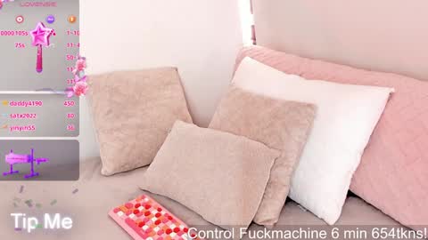 Alexandra  online show from January 2025 12:44:02 PM