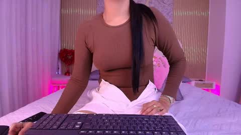 Aisha online show from February 2026 12:46:01 PM