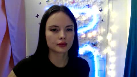a_ariella_ online show from October 2025 12:56:02 PM