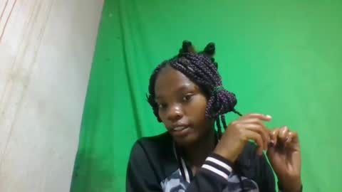 aadienne online show from May 2026 09:56:02 PM