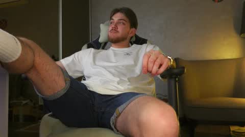 Snapshot of aalexxxxxx chatting on October 2025 08:33:02 PM Alex online show from October 2025 08:33:02 PM