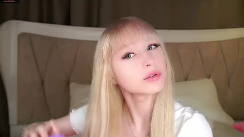 Amy online show from October 2025 05:22:02 PM