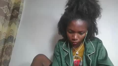 Snapshot of aangevelo chatting on November 2025 04:23:02 AM aangevelo online show from November 2025 04:23:02 AM